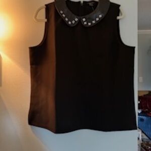 Sleeveless blouse